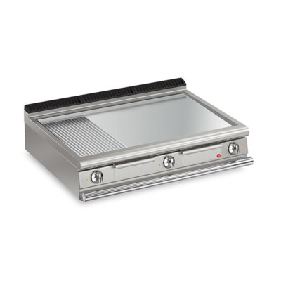 BARON 3 Burner Electric Fry Top With 2/3 Smooth 1/3 Ribbed Chrome Plate And Thermostat Control